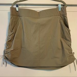 $12 SALE! BNwot Columbia Khaki Stretch Skirt